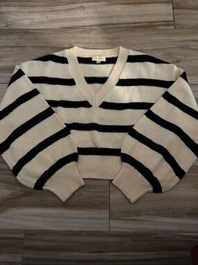 Promesa Black & Cream Striped V-Neck Sweater size small